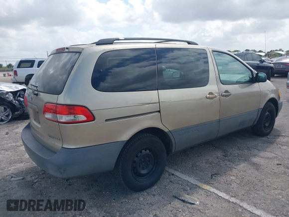 2002 Toyota Sienna LE with VIN 4T3ZF13C02U475406, listed as a IAAI auction lot 41971828 with 226,378 mi miles. Bid and sale history available at carsss.com. Image 4.