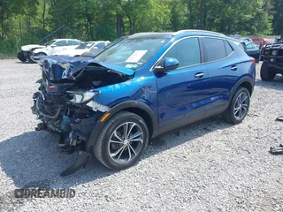 2021 Buick Encore GX Select z VIN KL4MMESL8MB090268, wystawiony jako IAAI lot #42729801 z przebiegiem 27 516 mil mil oraz . Historia ofert i sprzedaży dostępna na DreamBid. Obrazek 17.