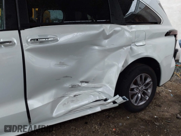 2023 Toyota Sienna XLE with VIN 5TDYSKFC3PS083764, listed as a IAAI auction lot 42214849 with 24,761 mi miles and . Bid and sale history available at DreamBid. Image 6.