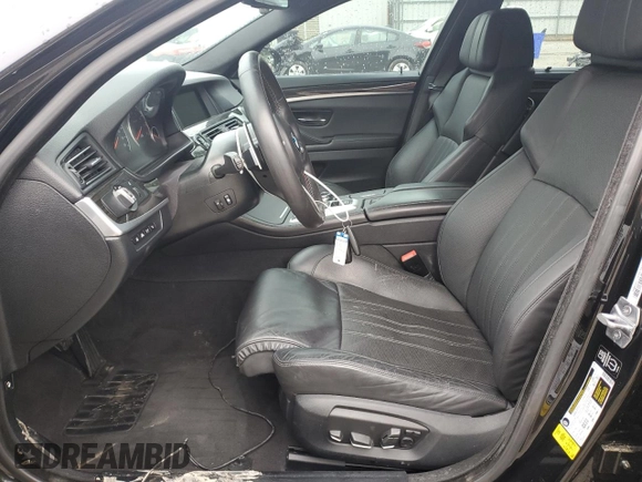 2014 BMW M5 z VIN WBSFV9C58ED097285, wystawiony jako Copart lot #55835345 z przebiegiem 108 189 mil mil oraz Szkoda całkowita • Salvage title. Historia ofert i sprzedaży dostępna na DreamBid. Obrazek 7.