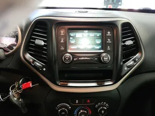 2015 Jeep Cherokee Sport with VIN 1C4PJMAB8FW685146, listed as a IAAI auction lot 42842417 with 130,325 mi miles and . Bid and sale history available at DreamBid. Image 26.