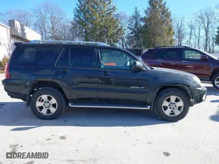 2004 Toyota 4Runner Limited with VIN JTEBU17R948024436, listed as a IAAI auction lot 41313171 with 202,697 mi miles. Bid and sale history available at carsss.com. Image 13.