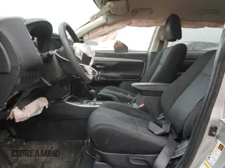 2018 Mitsubishi Outlander ES z VIN JA4AZ3A3XJZ062453, wystawiony jako Copart lot #55823265 z przebiegiem 59 084 mil mil oraz Szkoda całkowita • Salvage title. Historia ofert i sprzedaży dostępna na DreamBid. Obrazek 7.