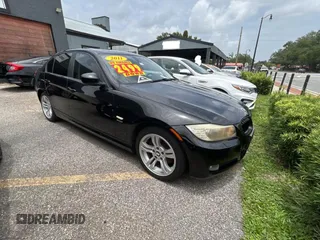 2011 BMW 3 Series 328i xDrive z VIN WBAPK5G59BNN29098, wystawiony jako Copart lot #60147645 z przebiegiem 119 362 mil mil oraz Czysty tytuł • Clean title. Historia ofert i sprzedaży dostępna na DreamBid. Obrazek 1.