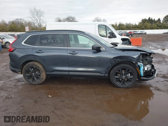 2025 Honda CR-V Sport Touring with VIN 7FARS6H93SE043232, listed as a IAAI auction lot 41679675 with 11,641 mi miles and . Bid and sale history available at DreamBid. Image 14.