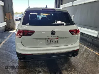 2024 Volkswagen Tiguan SE с VIN 3VV3B7AX4RM085495, выставлен на аукционе IAAI как лот 42796456 с пробегом 34 680 миль миль и . История ставок и продаж доступна на DreamBid. Изображение 10.
