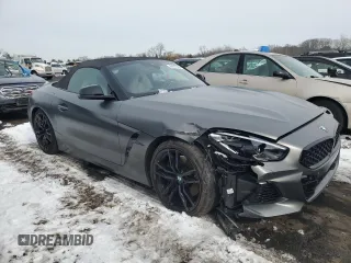 2021 BMW Z4 sDriveM40i z VIN WBAHF9C08MWX37657, wystawiony jako Copart lot #44117355 z przebiegiem Nie podano mil oraz Szkody całkowita. Historia ofert i sprzedaży dostępna na DreamBid. Obrazek 4.