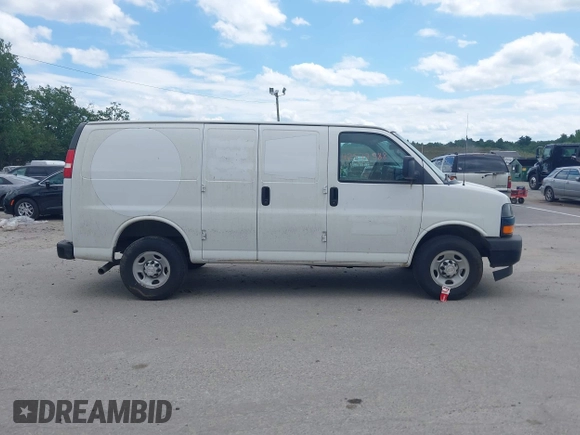 2018 Chevrolet Express Cargo with VIN 1GCWGAFPXJ1174685, listed as a IAAI auction lot 42577588 with 54,673 mi miles and . Bid and sale history available at DreamBid. Image 13.