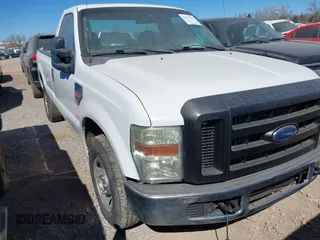 2008 Ford F-250 z VIN 1FTSF20R98ED97143, wystawiony jako IAAI lot #41637311 z przebiegiem 114 245 mil mil oraz . Historia ofert i sprzedaży dostępna na DreamBid. Obrazek 1.