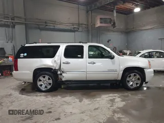 2013 GMC Yukon XL SLT with VIN 1GKS2KE76DR370332, listed as a IAAI auction lot 41646274 with 171,759 mi miles. Bid and sale history available at carsss.com. Image 13.