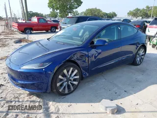 2024 Tesla Model 3 z VIN 5YJ3E1EA4RF751347, wystawiony jako IAAI lot #42185531 z przebiegiem 9328 mil mil oraz . Historia ofert i sprzedaży dostępna na DreamBid. Obrazek 2.