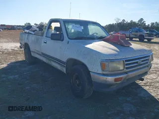 1995 Toyota T100 z VIN JT4VD11E9S0008918, wystawiony jako IAAI lot #41184273 z przebiegiem Nie podano mil oraz . Historia ofert i sprzedaży dostępna na DreamBid. Obrazek 1.