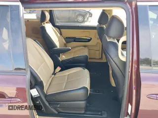 2016 Kia Sedona EX with VIN KNDMC5C1XG6139621, listed as a IAAI auction lot 41545975 with 111,274 mi miles. Bid and sale history available at carsss.com. Image 8.