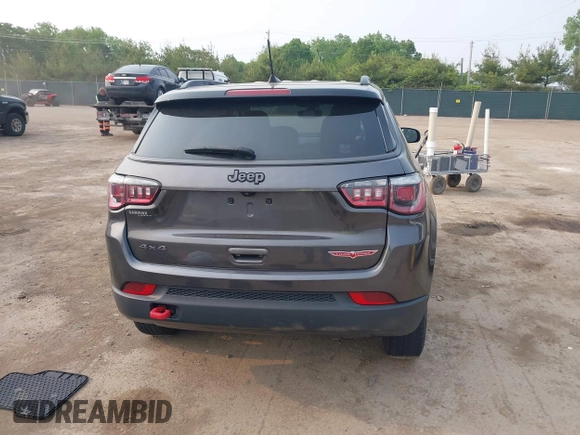 2019 Jeep Compass Trailhawk z VIN 3C4NJDDB9KT686048, wystawiony jako IAAI lot #42414161 z przebiegiem 92 683 mil mil oraz . Historia ofert i sprzedaży dostępna na DreamBid. Obrazek 15.