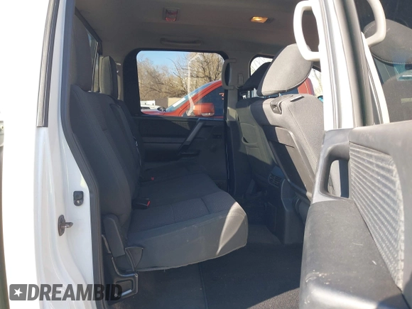 2013 Nissan Titan S with VIN 1N6AA0EC0DN306674, listed as a IAAI auction lot 41840347 with 139,551 mi miles. Bid and sale history available at carsss.com. Image 8.