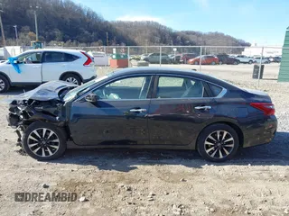 2018 Nissan Altima SR with VIN 1N4AL3AP9JC239996, listed as a IAAI auction lot 41822378 with 118,690 mi miles and . Bid and sale history available at carsss.com. Image 14.