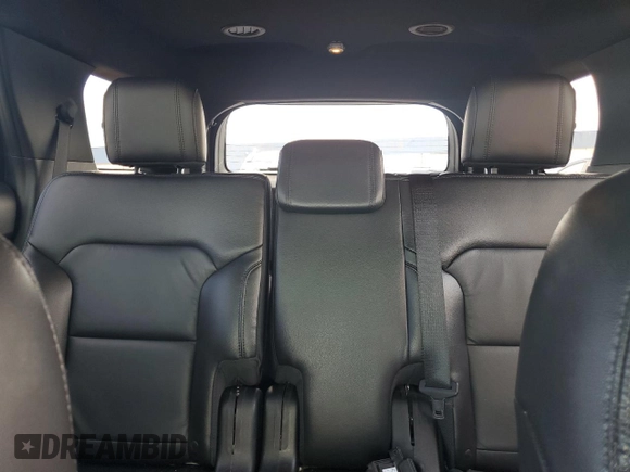 2018 Ford Explorer XLT z VIN 1FM5K8D88JGB53969, wystawiony jako Copart lot #55858935 z przebiegiem 154 555 mil mil oraz Czysty tytuł • Clean title. Historia ofert i sprzedaży dostępna na DreamBid. Obrazek 10.