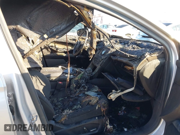 2019 Ford Fusion SE with VIN 3FA6P0LU9KR261608, listed as a IAAI auction lot 41610090 with Not Provided miles. Bid and sale history available at carsss.com. Image 5.