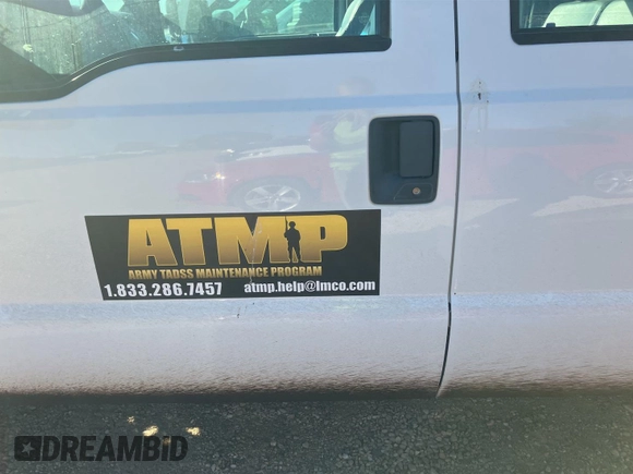 2011 Ford F-250 XL with VIN 1FT7W2B63BEC17090, listed as a IAAI auction lot 42840403 with 88,849 mi miles and . Bid and sale history available at DreamBid. Image 27.