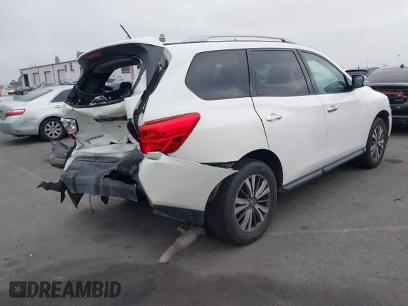 2018 Nissan Pathfinder SV z VIN 5N1DR2MMXJC663829, wystawiony jako IAAI lot #42083443 z przebiegiem 94 027 mil mil oraz . Historia ofert i sprzedaży dostępna na DreamBid. Obrazek 4.