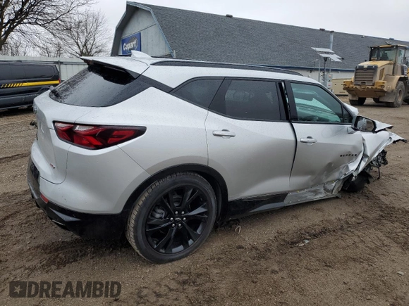 2022 Chevrolet Blazer RS z VIN 3GNKBKRS9NS146018, wystawiony jako Copart lot #82160704 z przebiegiem 27 919 mil mil oraz Czysty tytuł • Clean title. Historia ofert i sprzedaży dostępna na DreamBid. Obrazek 3.