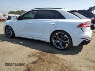 2021 Audi RS Q8 z VIN WU1ARBF16MD015352, wystawiony jako Copart lot #69443253 z przebiegiem 33 647 mil mil oraz . Historia ofert i sprzedaży dostępna na DreamBid. Obrazek 2.