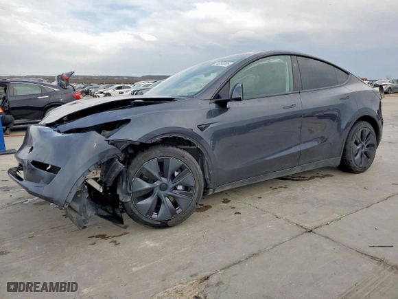 2024 Tesla Model Y Long Range with VIN 7SAYGDEE8RA304900, listed as a Copart auction lot 48895085 with 14,766 mi miles and Salvage Title. Bid and sale history available at carsss.com. Image 1.