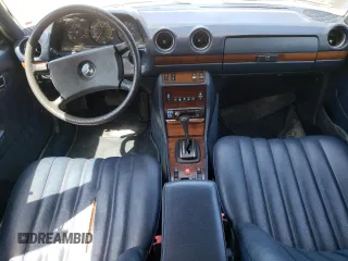 1983 Mercedes-Benz 300 D z VIN WDBAB33AXDB031298, wystawiony jako Copart lot #53799325 z przebiegiem 315 445 mil mil oraz Szkoda całkowita • Salvage title. Historia ofert i sprzedaży dostępna na DreamBid. Obrazek 8.