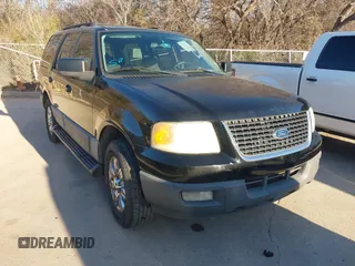 2006 Ford Expedition Special Service with VIN 1FMPU15566LA84616, listed as a IAAI auction lot 41303202 with 372,508 mi miles. Bid and sale history available at carsss.com. Image 1.