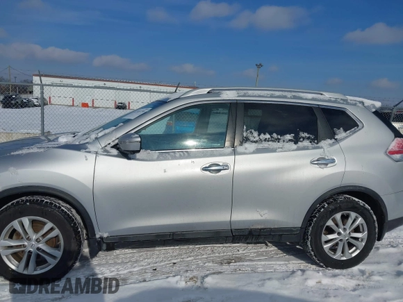 2015 Nissan Rogue SL with VIN 5N1AT2MT7FC758058, listed as a IAAI auction lot 41303736 with 43,649 mi miles. Bid and sale history available at carsss.com. Image 15.