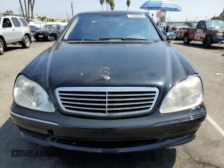2002 Mercedes-Benz S-Class 5.0L with VIN WDBNG75J62A305994, listed as a Copart auction lot 71036634 with 142,679 mi miles and Clean Title. Bid and sale history available at carsss.com. Image 5.