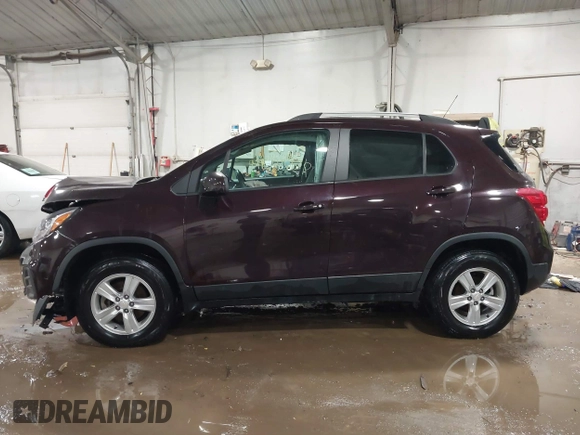 2022 Chevrolet Trax LT with VIN KL7CJPSM8NB543754, listed as a IAAI auction lot 41521615 with 41,291 mi miles. Bid and sale history available at carsss.com. Image 14.