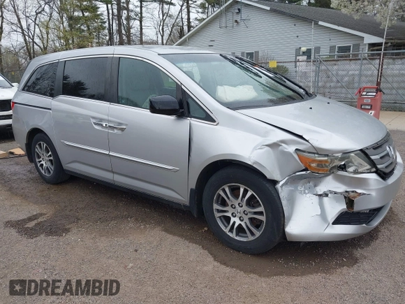 2011 Honda Odyssey EX with VIN 5FNRL5H42BB021018, listed as a IAAI auction lot 42044513 with 189,493 mi miles and . Bid and sale history available at carsss.com. Image 1.