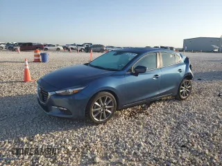 2018 Mazda 3 Grand Touring z VIN 3MZBN1W32JM164055, wystawiony jako Copart lot #52479515 z przebiegiem 77 424 mil mil oraz Szkoda całkowita • Salvage title. Historia ofert i sprzedaży dostępna na DreamBid. Obrazek 1.
