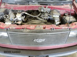 1985 Chevrolet Astro z VIN 1GCDM15N6FB158114, wystawiony jako Copart lot #58625295 z przebiegiem 97 643 mil mil oraz Czysty tytuł • Clean title. Historia ofert i sprzedaży dostępna na DreamBid. Obrazek 11.