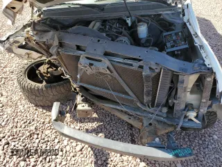 2012 Chevrolet Avalanche LS z VIN 3GNMCEE02CG311239, wystawiony jako Copart lot #52162645 z przebiegiem 177 518 mil mil oraz Szkoda całkowita • Salvage title. Historia ofert i sprzedaży dostępna na DreamBid. Obrazek 12.