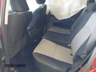 2024 Toyota 4Runner SR5 z VIN JTEMU5JR1R6227607, wystawiony jako IAAI lot #42335792 z przebiegiem 23 646 mil mil oraz . Historia ofert i sprzedaży dostępna na DreamBid. Obrazek 8.