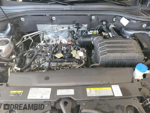 2024 Volkswagen Atlas SE with VIN 1V2HR2CA8RC579421, listed as a IAAI auction lot 42850666 with 18,926 mi miles and . Bid and sale history available at DreamBid. Image 25.