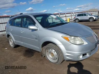 2005 Pontiac Vibe with VIN 5Y2SM63885Z423333, listed as a IAAI auction lot 41975190 with 201,284 mi miles. Bid and sale history available at carsss.com. Image 1.