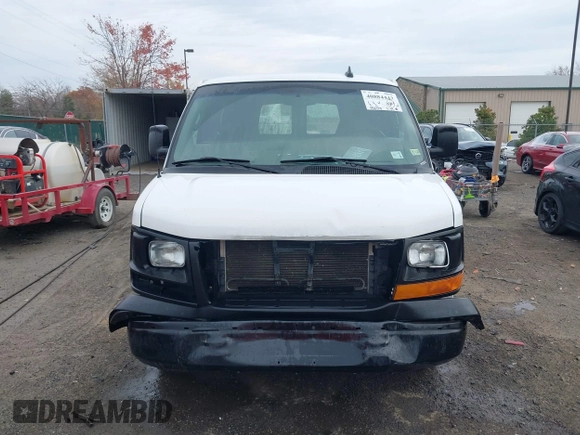 2017 GMC Savana Cargo z VIN 1GTW7AFF8H1130346, wystawiony jako IAAI lot #40884442 z przebiegiem 146 914 mil mil oraz . Historia ofert i sprzedaży dostępna na DreamBid. Obrazek 13.