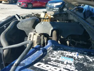 2005 GMC Sierra 1500 SLT с VIN 2GTEC13T251100136, выставлен на аукционе IAAI как лот 41031903 с пробегом 440 920 миль миль и . История ставок и продаж доступна на DreamBid. Изображение 19.