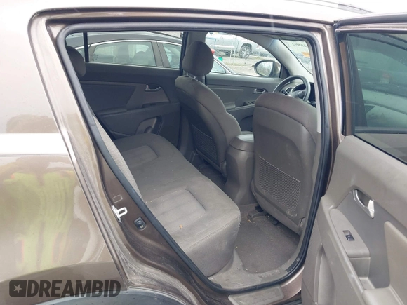 2011 Kia Sportage LX with VIN KNDPB3A20B7024111, listed as a IAAI auction lot 41945892 with 139,605 mi miles and . Bid and sale history available at carsss.com. Image 8.