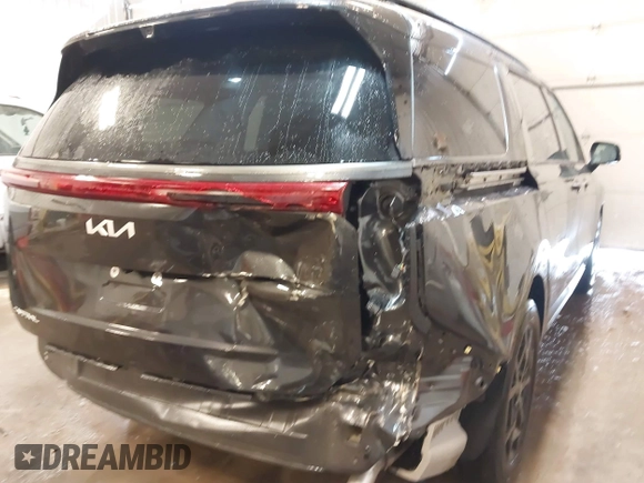 2025 Kia Carnival SX with VIN KNDNE5K33S6467800, listed as a IAAI auction lot 41624780 with 4,456 mi miles and . Bid and sale history available at DreamBid. Image 6.