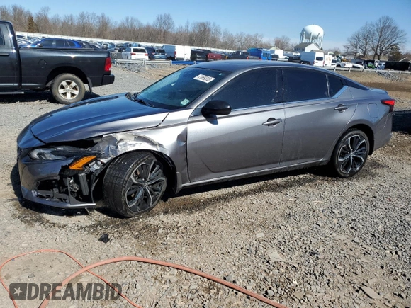 2023 Nissan Altima 2.5 SR with VIN 1N4BL4CW3PN317829, listed as a Copart auction lot 47869305 with 41,543 mi miles and Salvage Title. Bid and sale history available at carsss.com. Image 1.