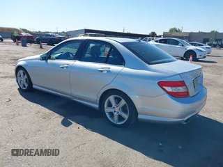 2011 Mercedes-Benz C 300 Sport с VIN WDDGF5EB0BA476899, выставлен на аукционе IAAI как лот 42192386 с пробегом 164 550 миль миль и . История ставок и продаж доступна на DreamBid. Изображение 3.