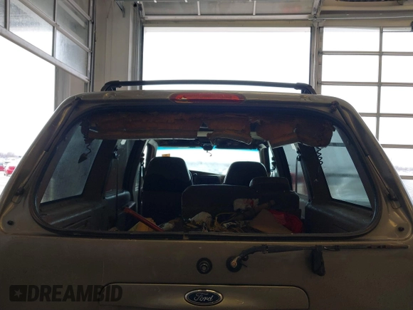 2000 Ford Explorer Eddie Bauer with VIN 1FMZU74E8YZB41346, listed as a IAAI auction lot 41601042 with 295,103 mi miles and . Bid and sale history available at DreamBid. Image 6.