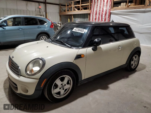 2011 MINI Hardtop with VIN WMWSU3C50BT091890, listed as a Copart auction lot 42258465 with 158,903 mi miles and Salvage Title. Bid and sale history available at DreamBid. Image 1.