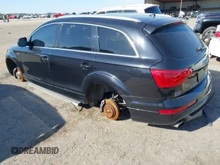 2015 Audi Q7 S line Prestige с VIN WA1DGAFE8FD023141, выставлен на аукционе IAAI как лот 41785659 с пробегом 137 342 миль миль и . История ставок и продаж доступна на DreamBid. Изображение 3.
