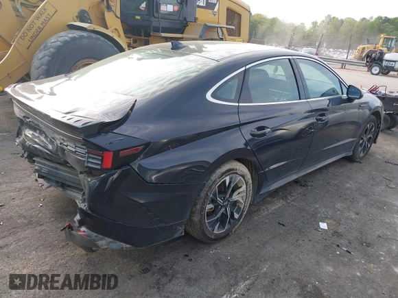 2024 Hyundai Sonata SEL z VIN KMHL64JA8RA373378, wystawiony jako IAAI lot #41975361 z przebiegiem 23 101 mil mil oraz . Historia ofert i sprzedaży dostępna na DreamBid. Obrazek 4.