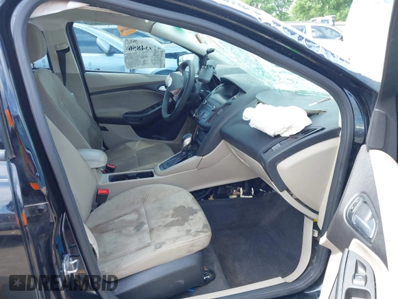 2018 Ford Focus SE with VIN 1FADP3F22JL311975, listed as a IAAI auction lot 41934856 with 68,974 mi miles. Bid and sale history available at carsss.com. Image 5.